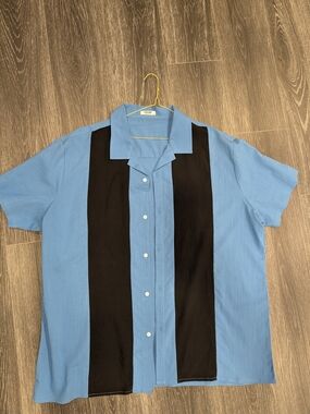 Men's Blue Short-Sleeve Button-Up Shirt with Black Panels